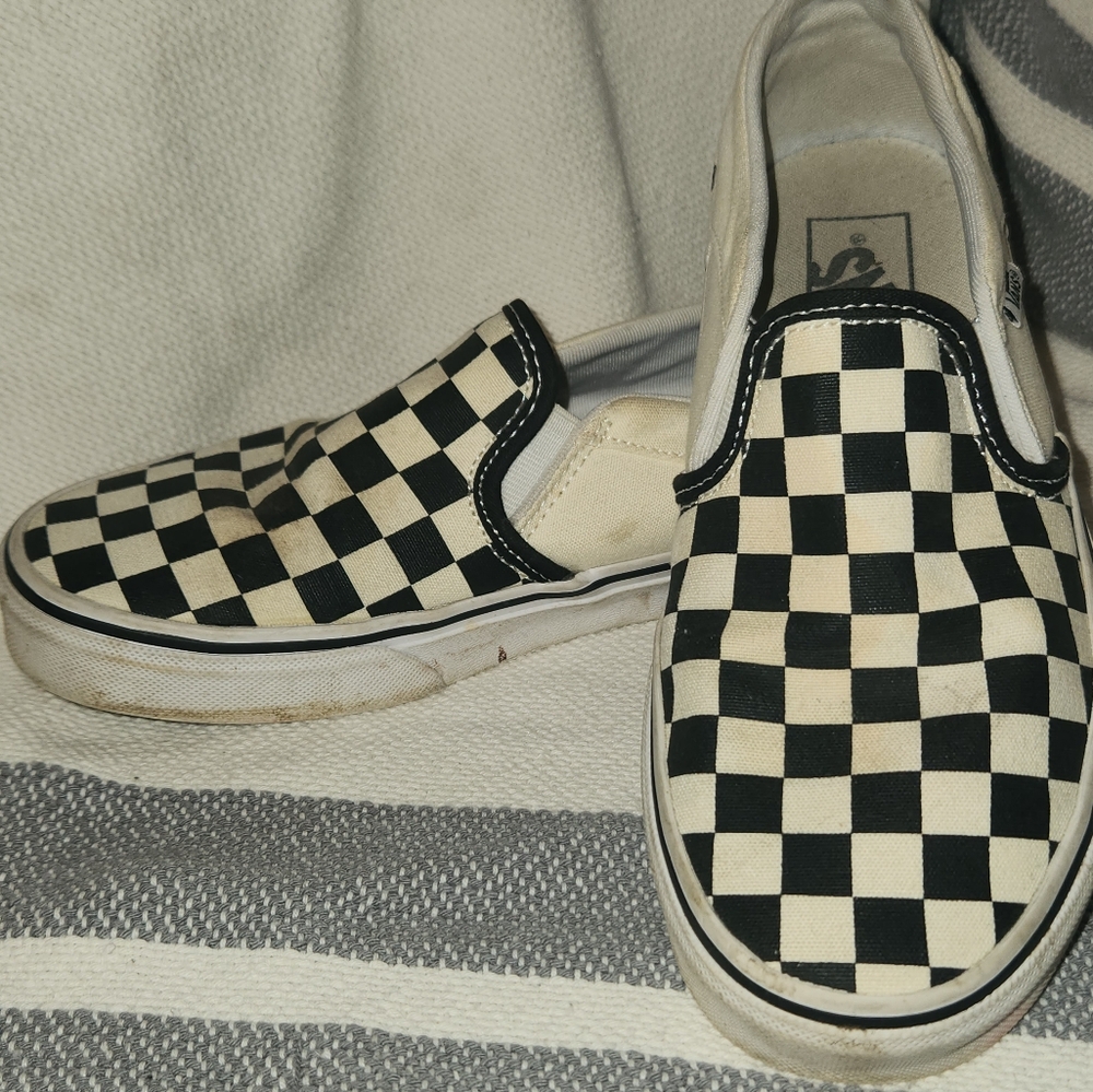 VANS black and white check, womens size 6